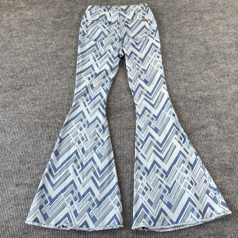Rock & Roll Denim Bargain Button Bell Flare Jeans Womens 27x36 Blue Geometric - Picture 5 of 15